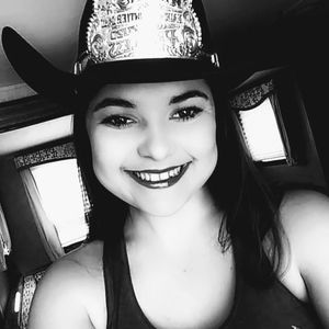 Meet your Posher, Ashleigh